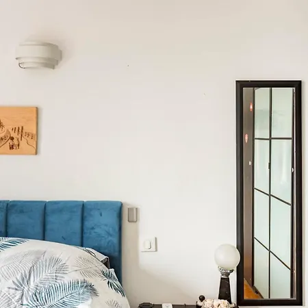 With Air Conditioner Apartman Boulogne-Billancourt